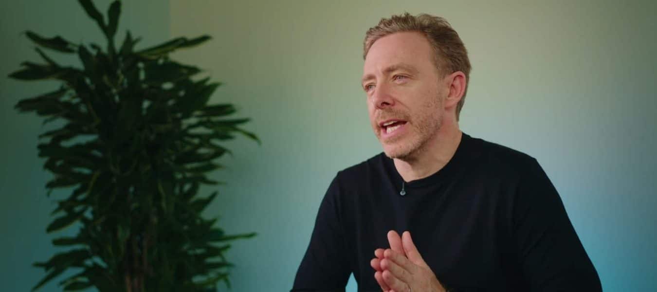 The Self-Writing Internet Paradigm